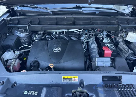 2022 Toyota Highlander L/Le z USA, uszkodzony, nr VIN 5TDZZRAH3NS543790